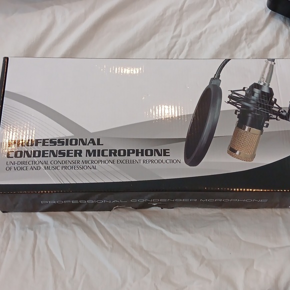 Condenser Microphone - Picture 1 of 7